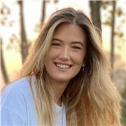 Studente universitaria offre lezioni private di ripetizione di differenti materie